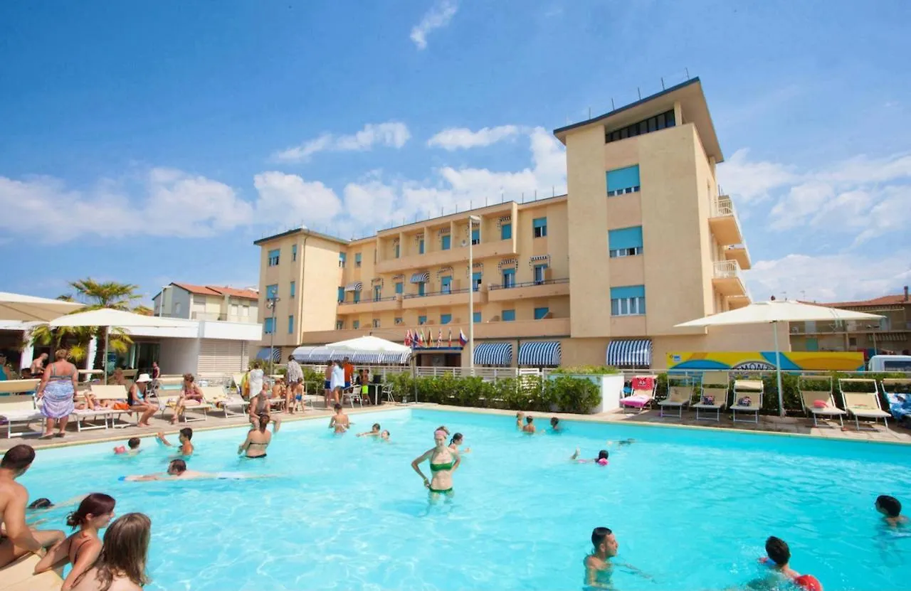 Isa-Double Room In Hotel With Swimming Pool In Marina Di Cecina, Just 10 Meters From The Sea Cecina   Cecina (Livorno)